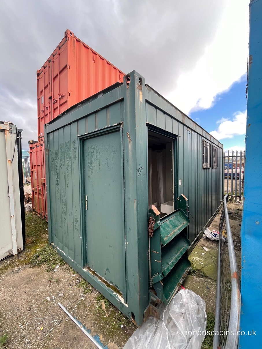 20ftx9ft toilet and shower block