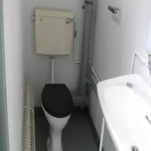 16ft 3 + 1 toilet block Ref NOR202 photo 4