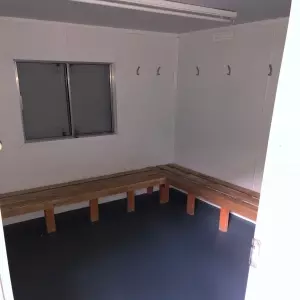 24fx 9 changing cabin toilets Ref Nor239 photo 5